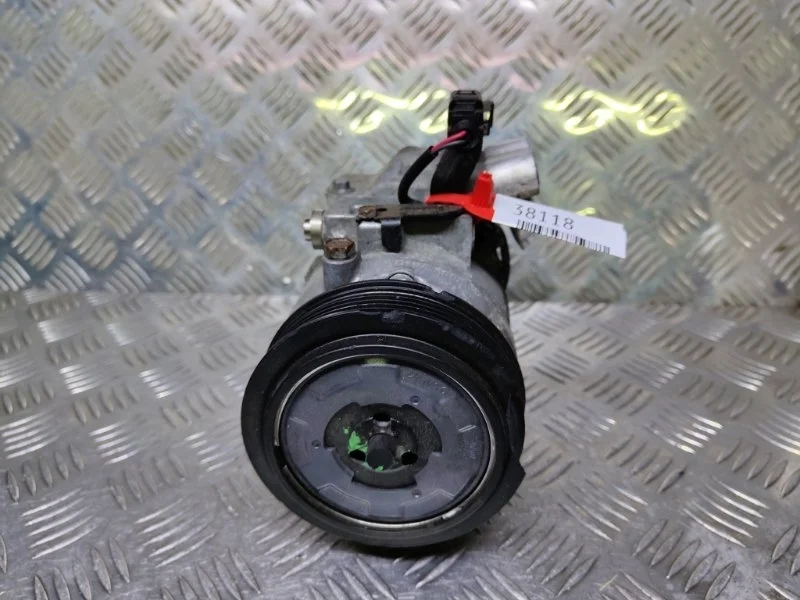 Компрессор кондиционера Volkswagen Passat B6