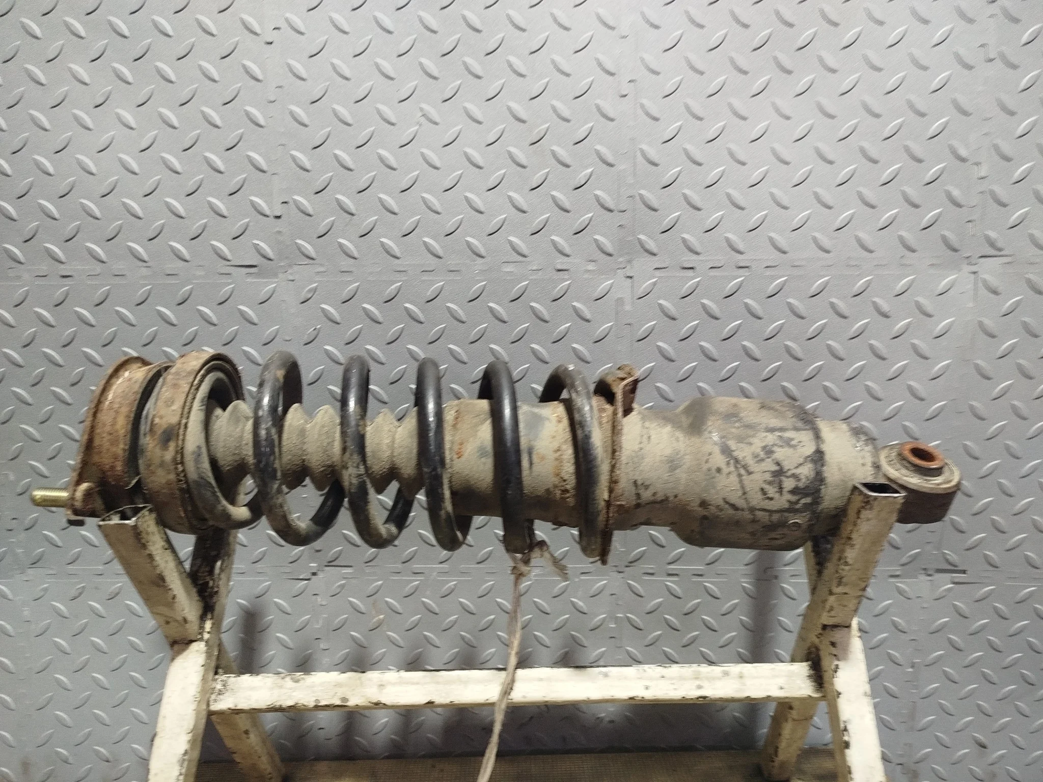 СТОЙКА ХОДОВКИ SUBARU ЗАД ПРАВО 20365AG300 XA5061(2)