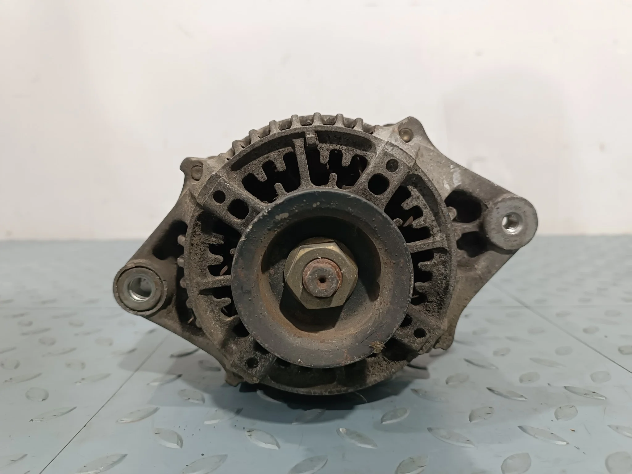 ГЕНЕРАТОР SUZUKI CHEVROLET ... M13A M15A M16A M18A ... SOLIO SWIFT SX4 WAGON R SOLIO ... ZC21S ZC31S ZD11S ZD21S 3140080G10 ОВАЛЬНАЯ ФИШКА 3 КОНТАКТА D2421