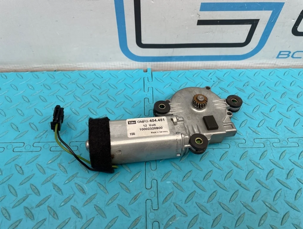 Моторчик люка Volvo Xc90 2005 30716707 C B5254T2 2.5