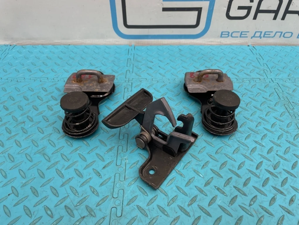 Крюк капота Mercedes-Benz Ml-Class 2006 A2098800164 W164 642.940 3.0