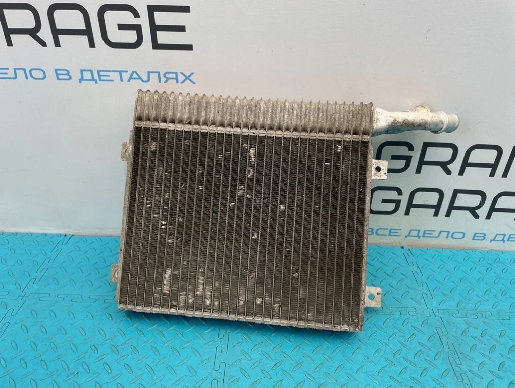 Радиатор дополнительный Jaguar Xf 2011 C2D3163 X250 306DT 3.0, правый