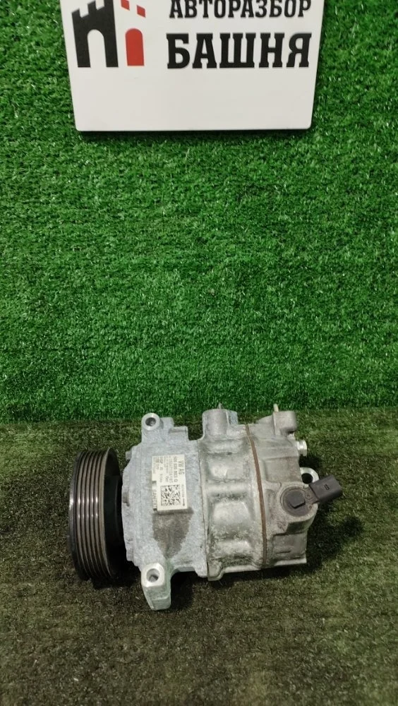 Компрессор кондиционера Volkswagen Tiguan 2021 5Q0820803P 2 CZDA