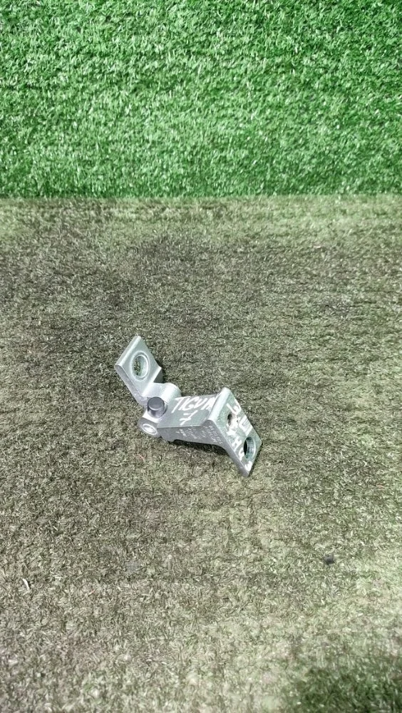 Петля двери Volkswagen Tiguan 2021 8V5833403B 2 CZDA, задняя левая