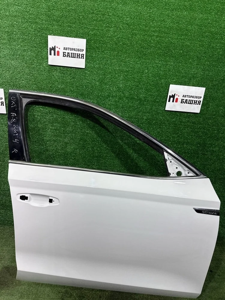 Дверь Skoda Octavia 5ER831052 A8, передняя правая