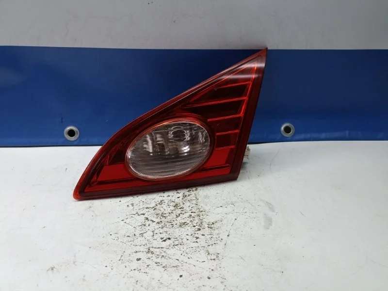 Фонарь внутренний Nissan Murano 2010 265401AA1A Z51, задний правый