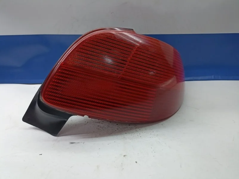 Фонарь Peugeot 206 2000 6351P1, задний правый