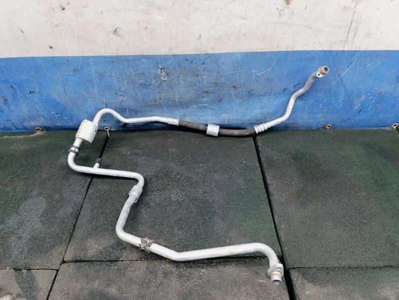 Трубка кондиционера Renault Sandero 2013 924809007R BS11 1.6 K7M710