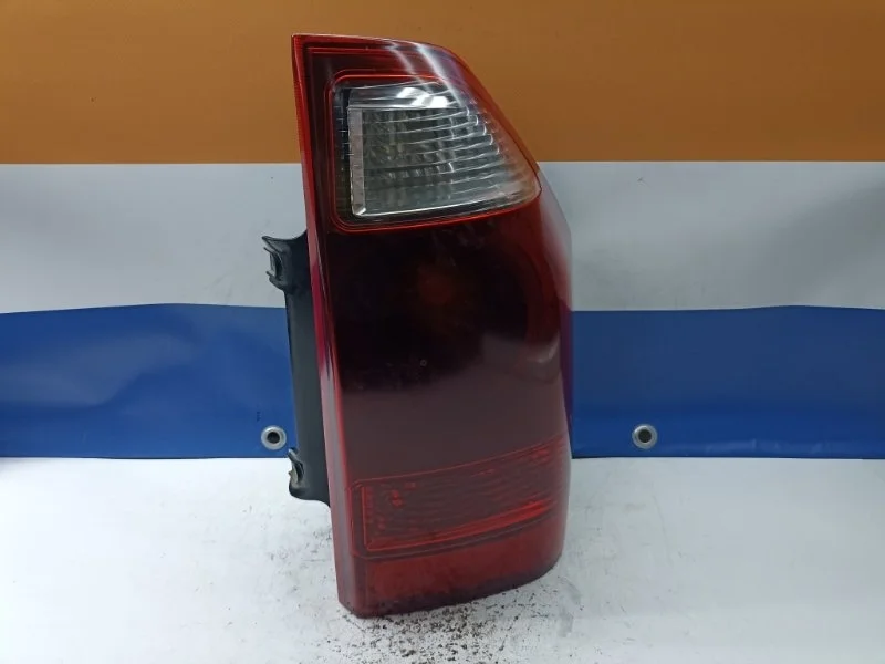 Фонарь Mitsubishi Pajero 2005 MN133766 V78W 4M41, задний правый
