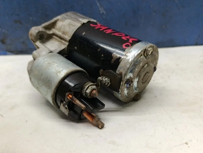 Стартер Renault Sandero 2013 8200815083 BS11 1.6 K7M710