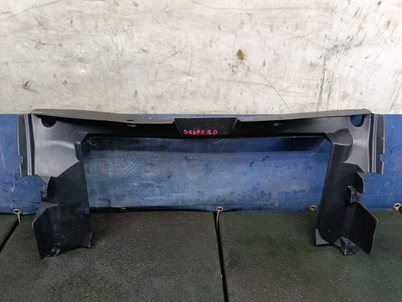 Дефлектор радиатора Renault Sandero 2013 8200694499 BS11 1.6 K7M710