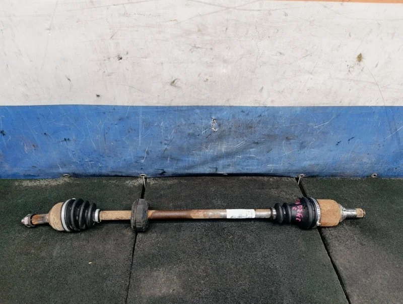 Привод Renault Sandero 2013 391008333R BS11 1.6 K7M710, передний правый