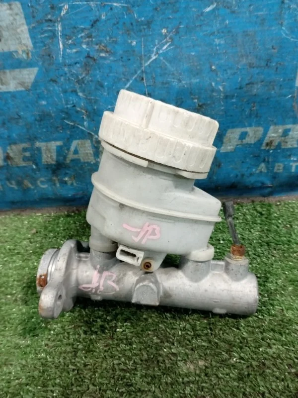 Главный тормозной цилиндр Mitsubishi L200 KB