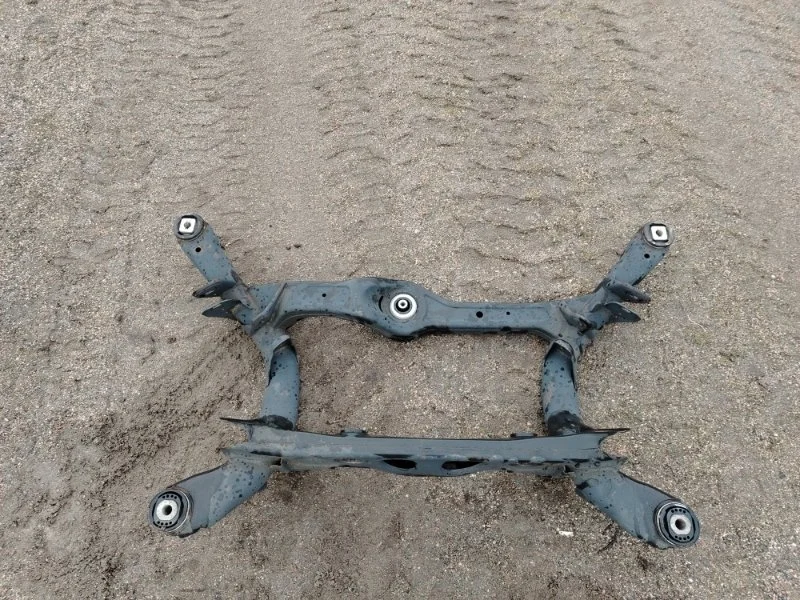 Балка подвески задняя Audi Q5 8R 2008-2017