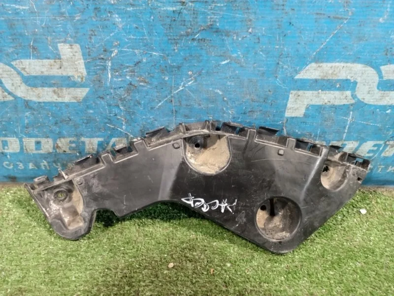 Кронштейн бампера задний правый Renault Duster