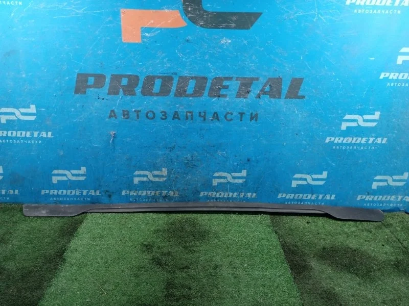 Накладка бампера передняя Volkswagen Touareg