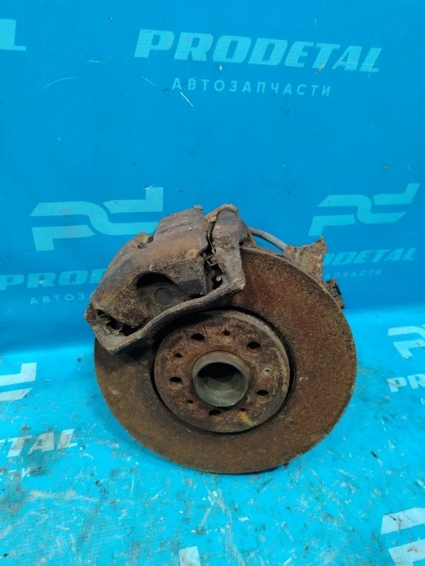 Кулак поворотный передний левый Volkswagen Polo