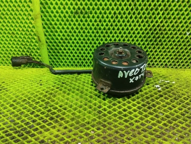 Моторчик вентилятора охлаждения Chevrolet Aveo T200 2006 96536638 ХЭТЧБЕК B12S1