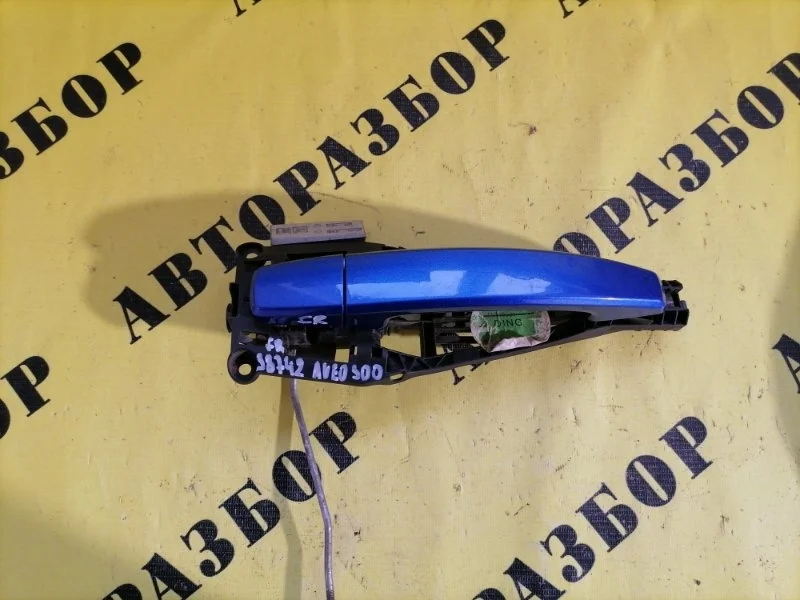 Ручка двери передней правой наружняя Chevrolet Aveo T300 2011-2015 2013 25936893 СЕДАН 1.6 F16D4 116 Л/С