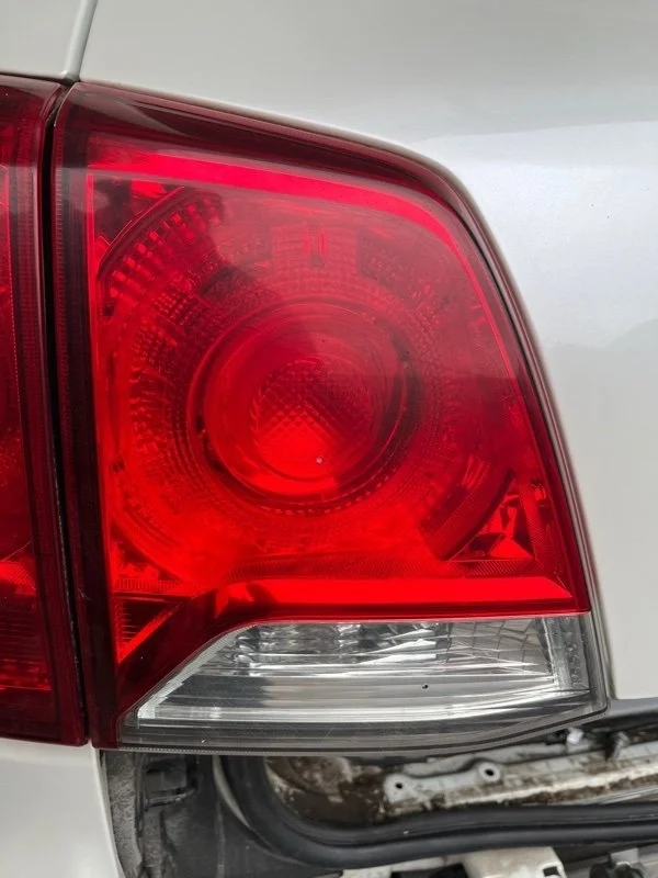 Фонарь задний внутренний левый TOYOTA Land Cruiser 2015 8159160310 URJ200 1VD-FTV 4.5