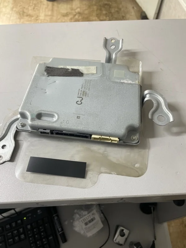 Блок управления парктроником Toyota Land Cruiser 2015 8679260501 URJ200 1VD-FTV 4.5