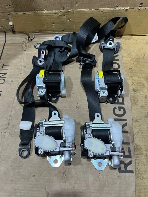 Комплект ремней безопасности Toyota Land Cruiser 2015 7322060554C0 URJ200 1VD-FTV 4.5