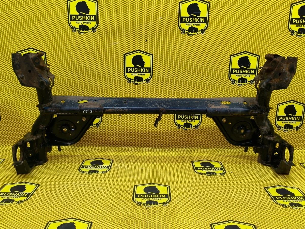 Балка подвески Nissan Juke 2011 555011KK0A F15 HR16DE, задняя