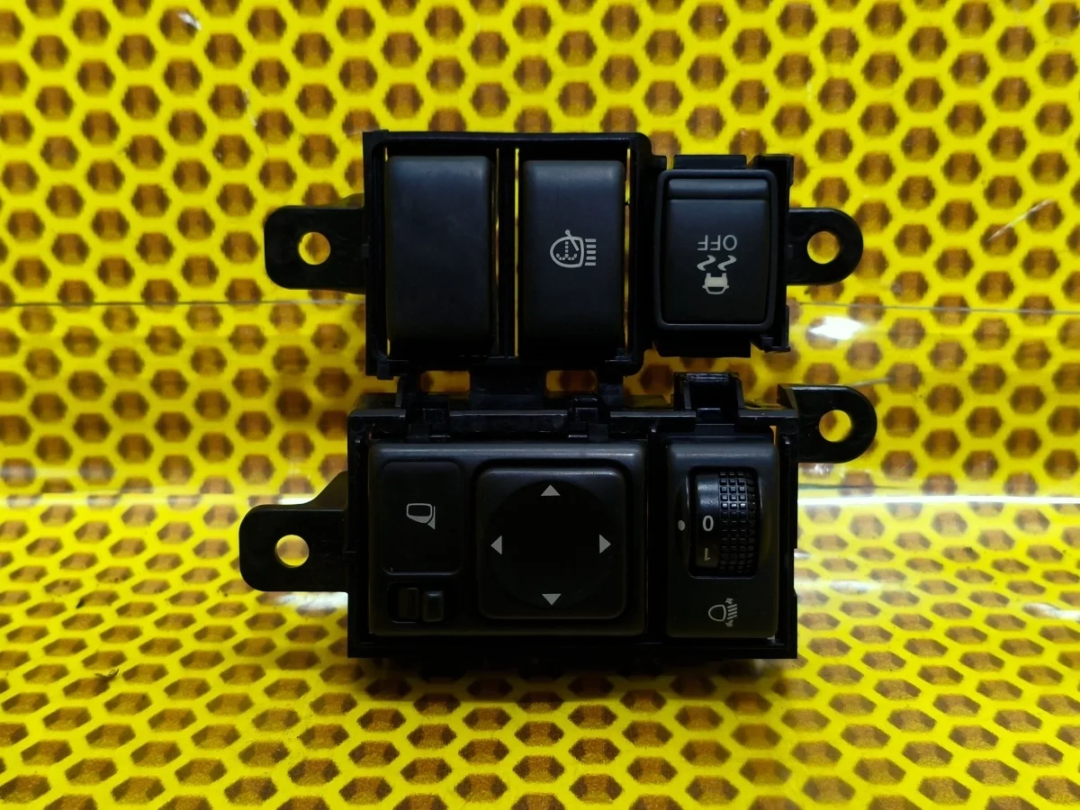 Блок управления зеркалами Nissan Juke 2011 25570CT00B F15 HR16DE