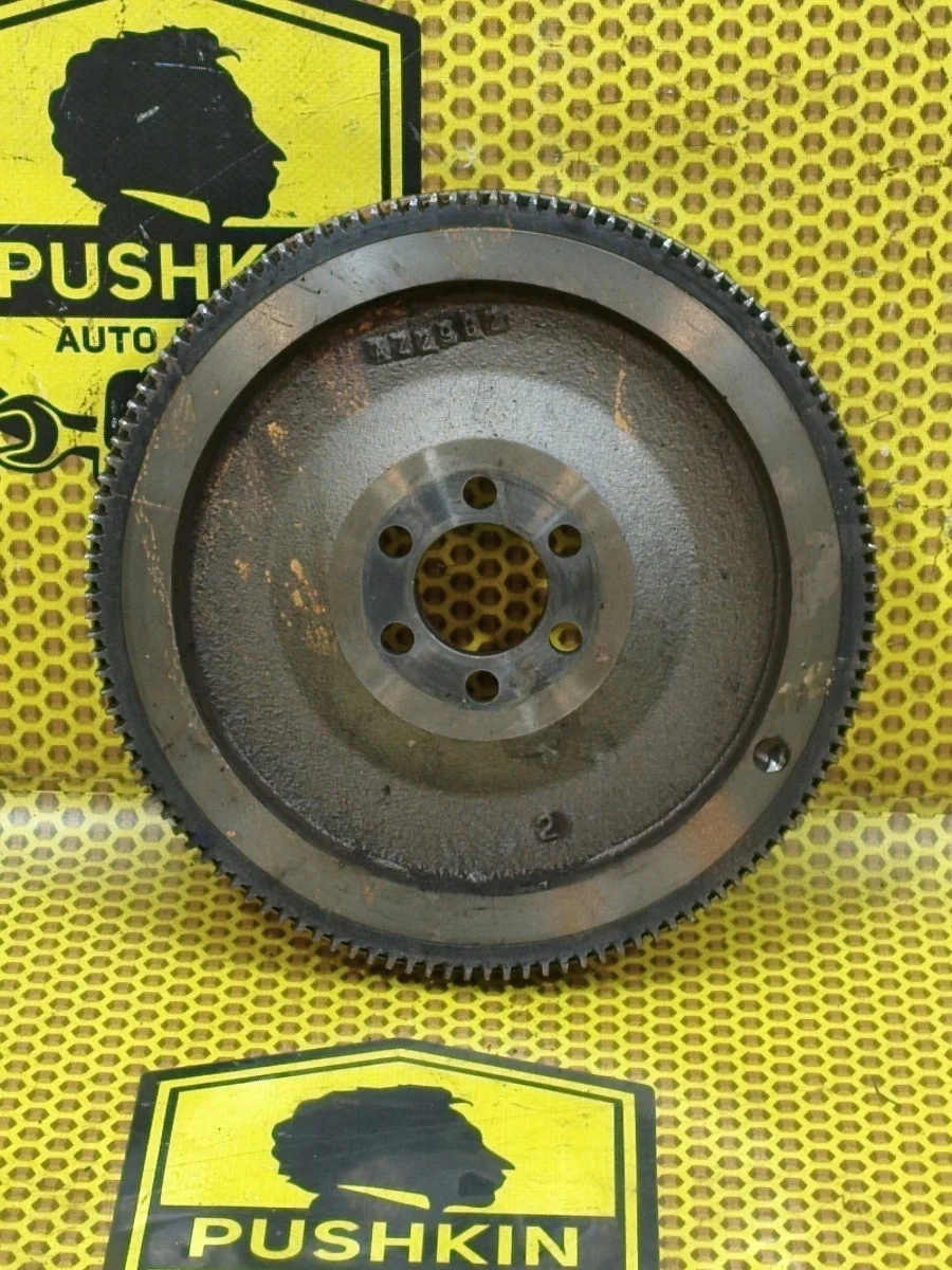 Маховик МКПП Nissan Juke 2011 123101KA0A F15 HR16DE