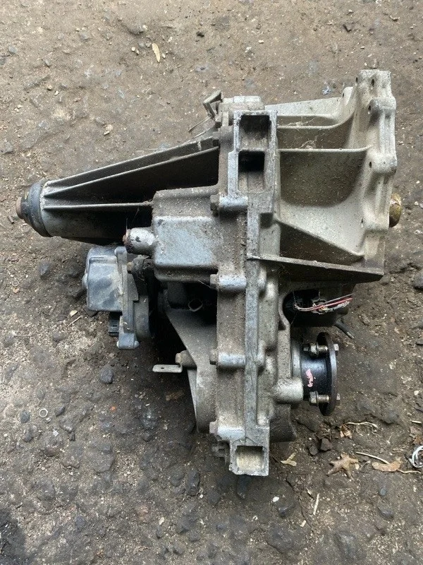 Раздаточная коробка Nissan Navara (D40) 2004-2015 2008 33100EA301 2.5 D YD25DDTI