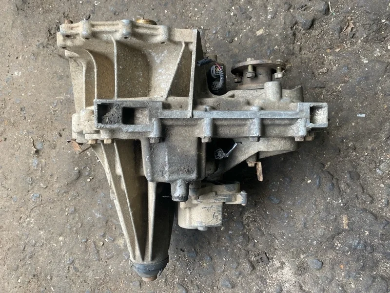 Раздаточная коробка Nissan Navara (D40) 2004-2015 2007 33100EA301 2.5 D YD25DDTI