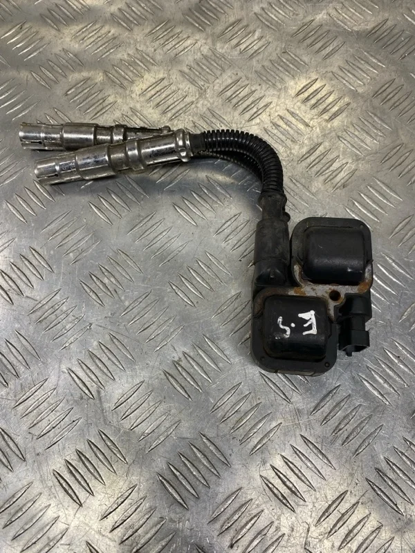 Катушка зажигания Chrysler Crossfire 2003-2007 2004 A0001587803 3.2 I V6EGX