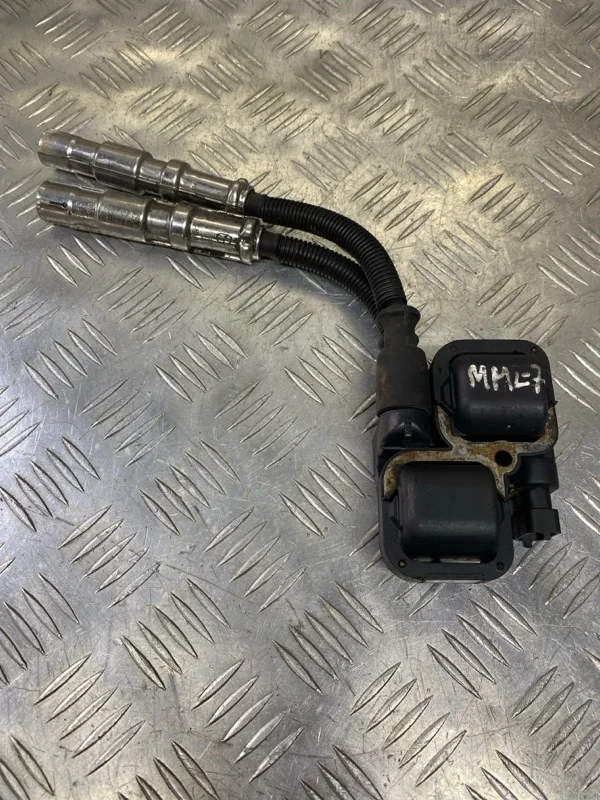 Катушка зажигания Chrysler Crossfire 2003-2007 2005 A0001587803 3.2 I V6EGX