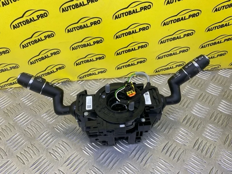 Переключатель подрулевой (стрекоза) Land Rover Discovery V (2016-Н.в.) 2018 BJ323F972DB 3.0 D 30DDTX