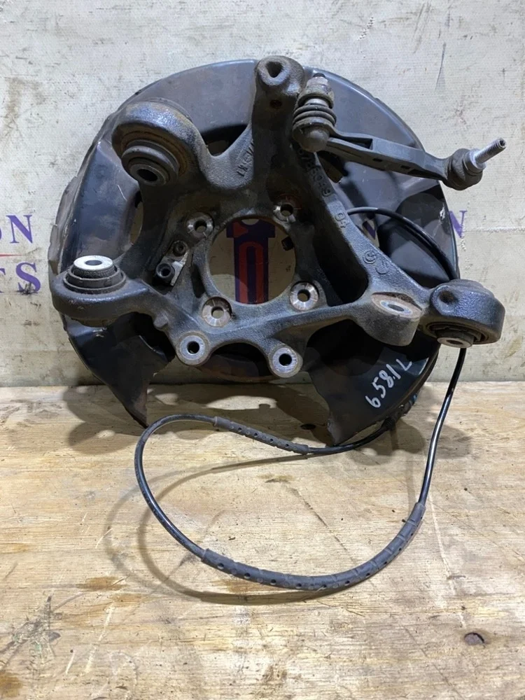 Кулак задний BMW X1 E84