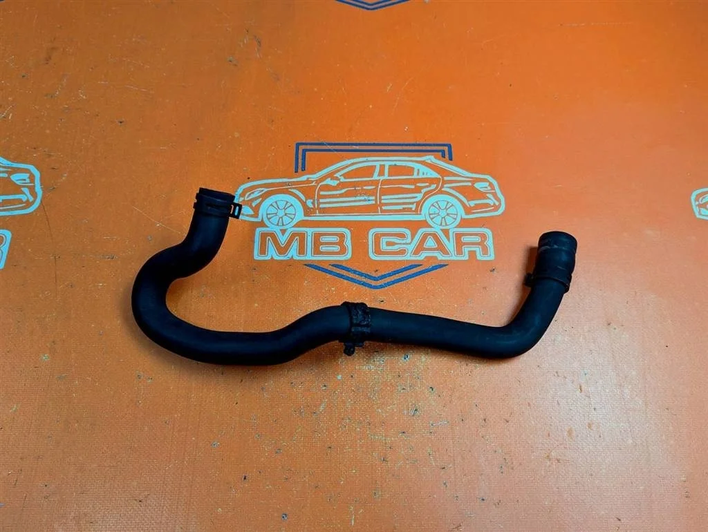 Патрубок ОЖ Mercedes-Benz