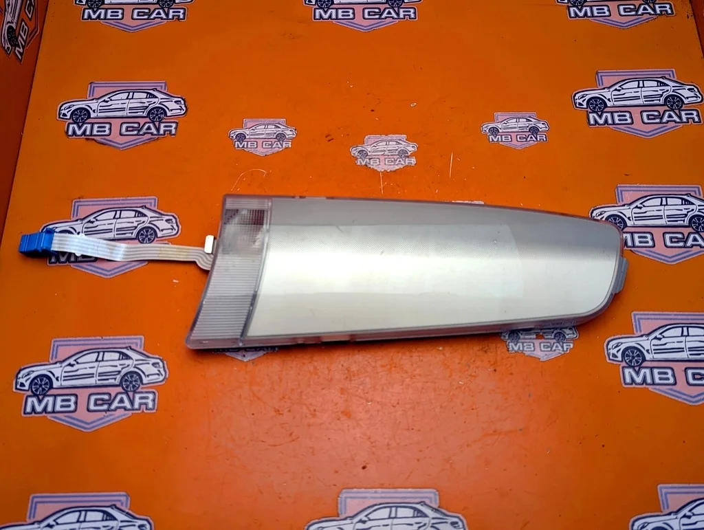 Плафон салона Mercedes-Benz