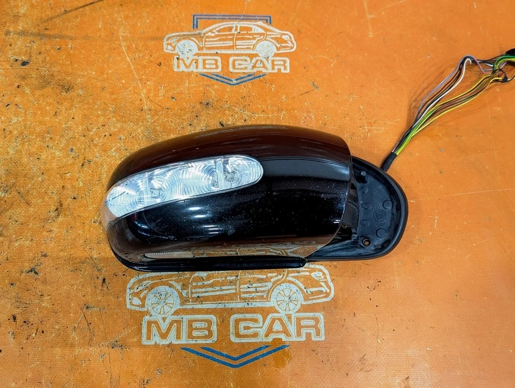 Зеркало правое Mercedes-Benz