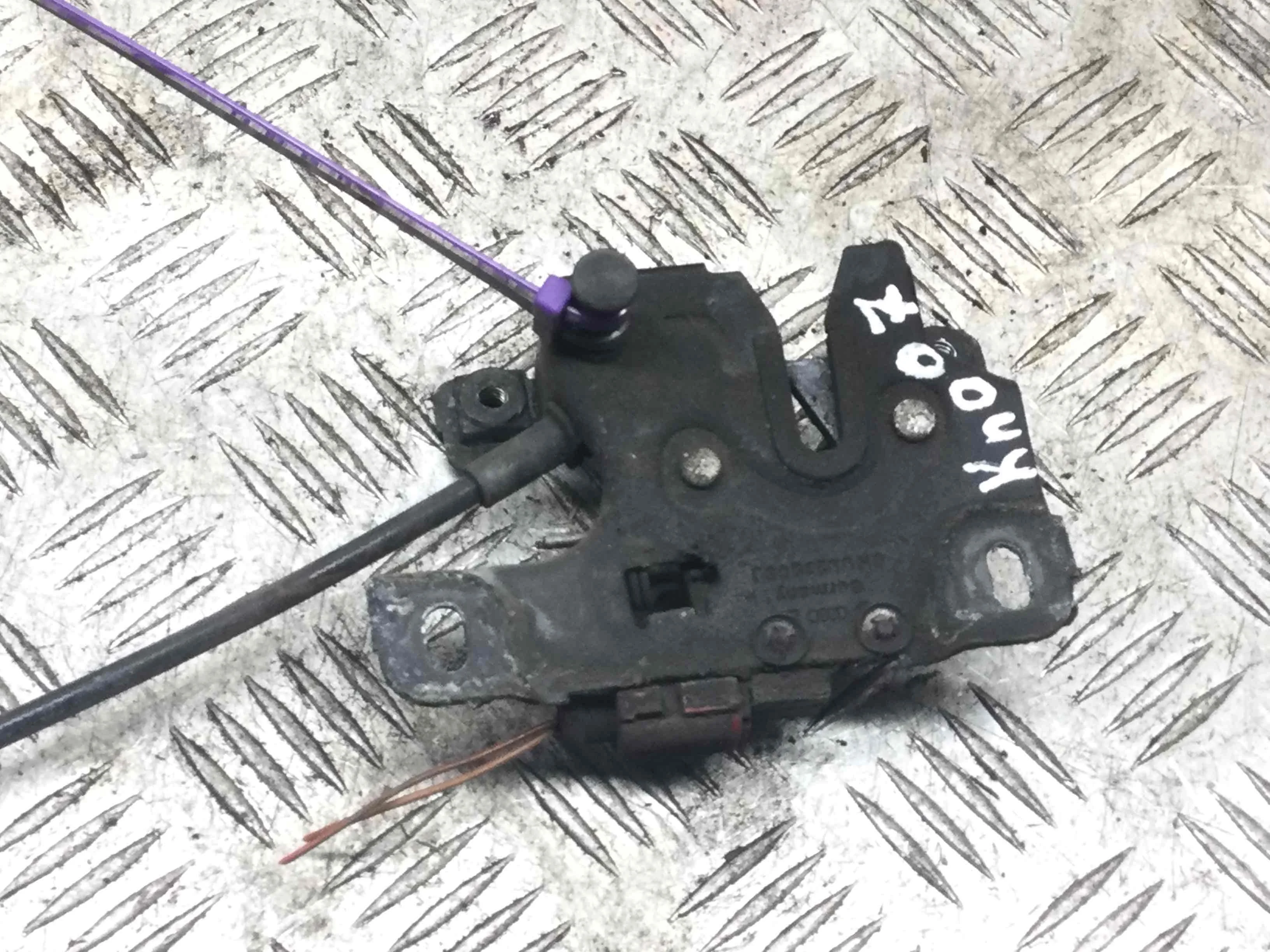 Замок капота Audi TT TT (8N3) 1998 - 2006 бензин 1.8   Кабриолет