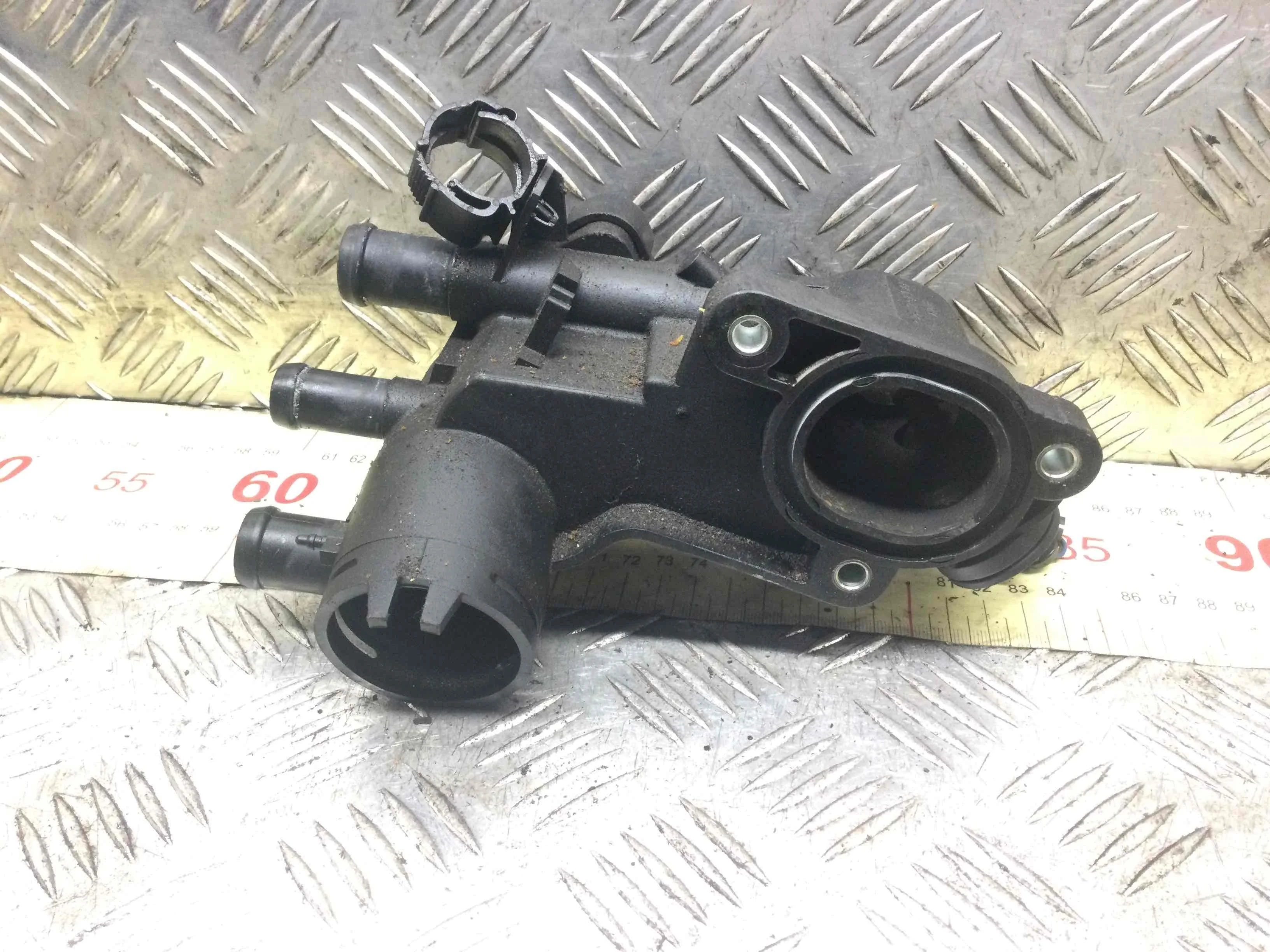 Корпус термостата Skoda Fabia 1 поколение [рестайлинг] (2004-2007) бензин 1.4 i Механика Универсал