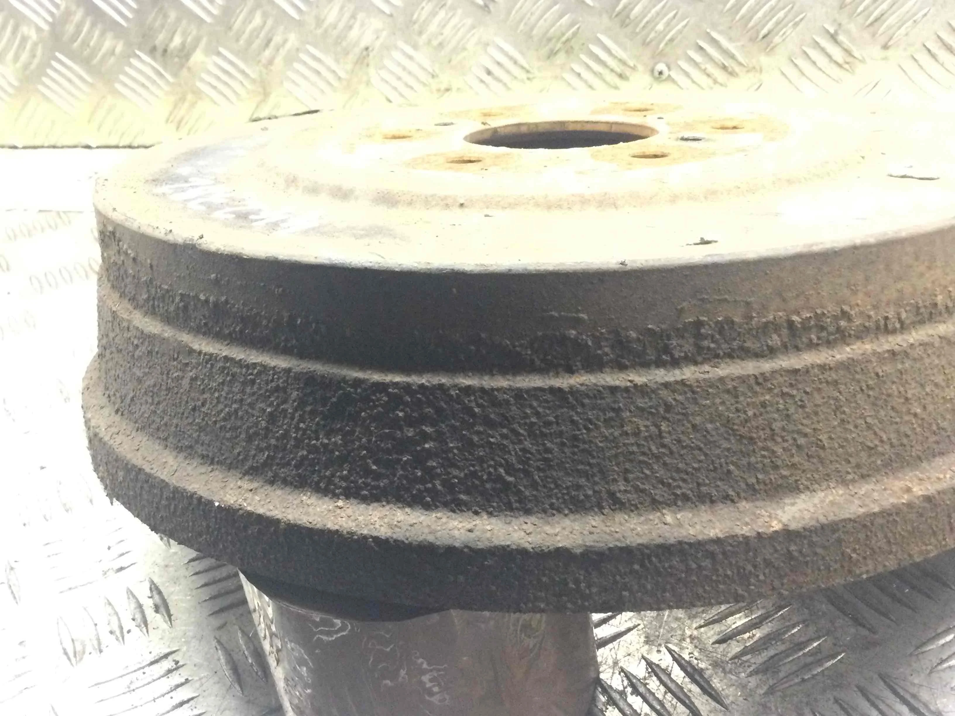 Барабан тормозной Nissan Navara D40 (2005-2010) дизель 2.5 DCI Механика