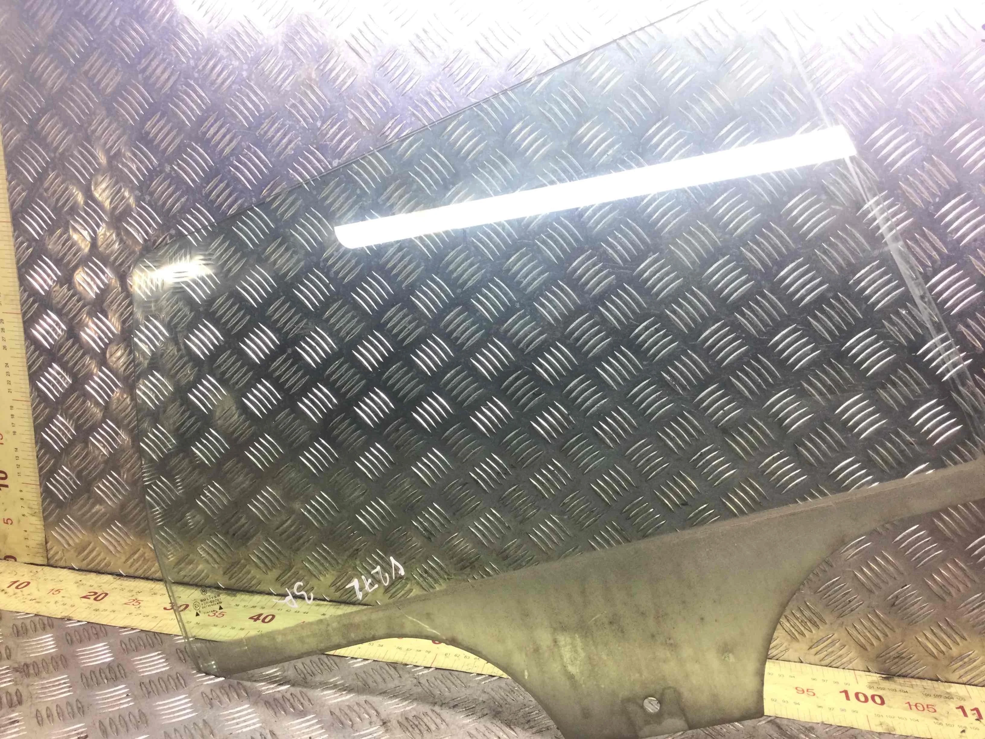 Стекло двери задней правой Volkswagen Passat B5 (1996-2000) бензин 1.6 i Механика Универсал