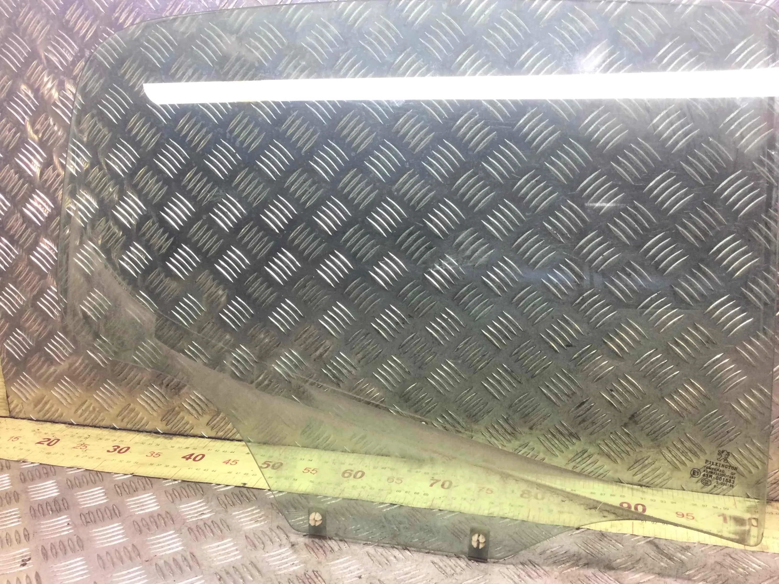 Стекло двери задней правой Peugeot 207 1 поколение (2006-2009) бензин 1.4 i Механика Х/б