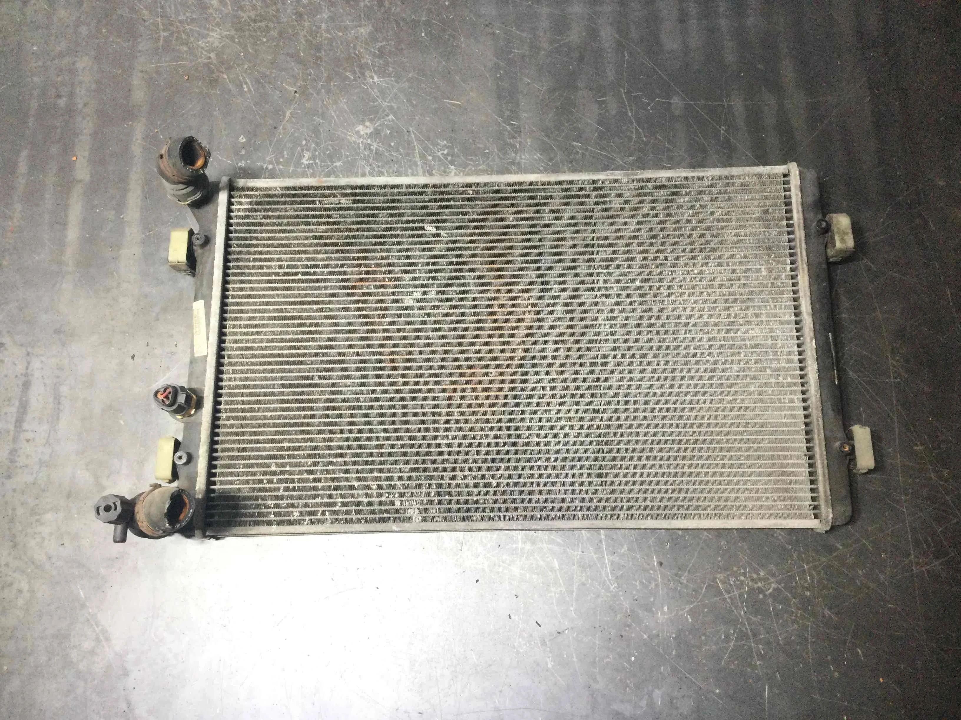 Радиатор (основной) Audi TT TT (8N3) 1998 - 2006 бензин 1.8   Кабриолет