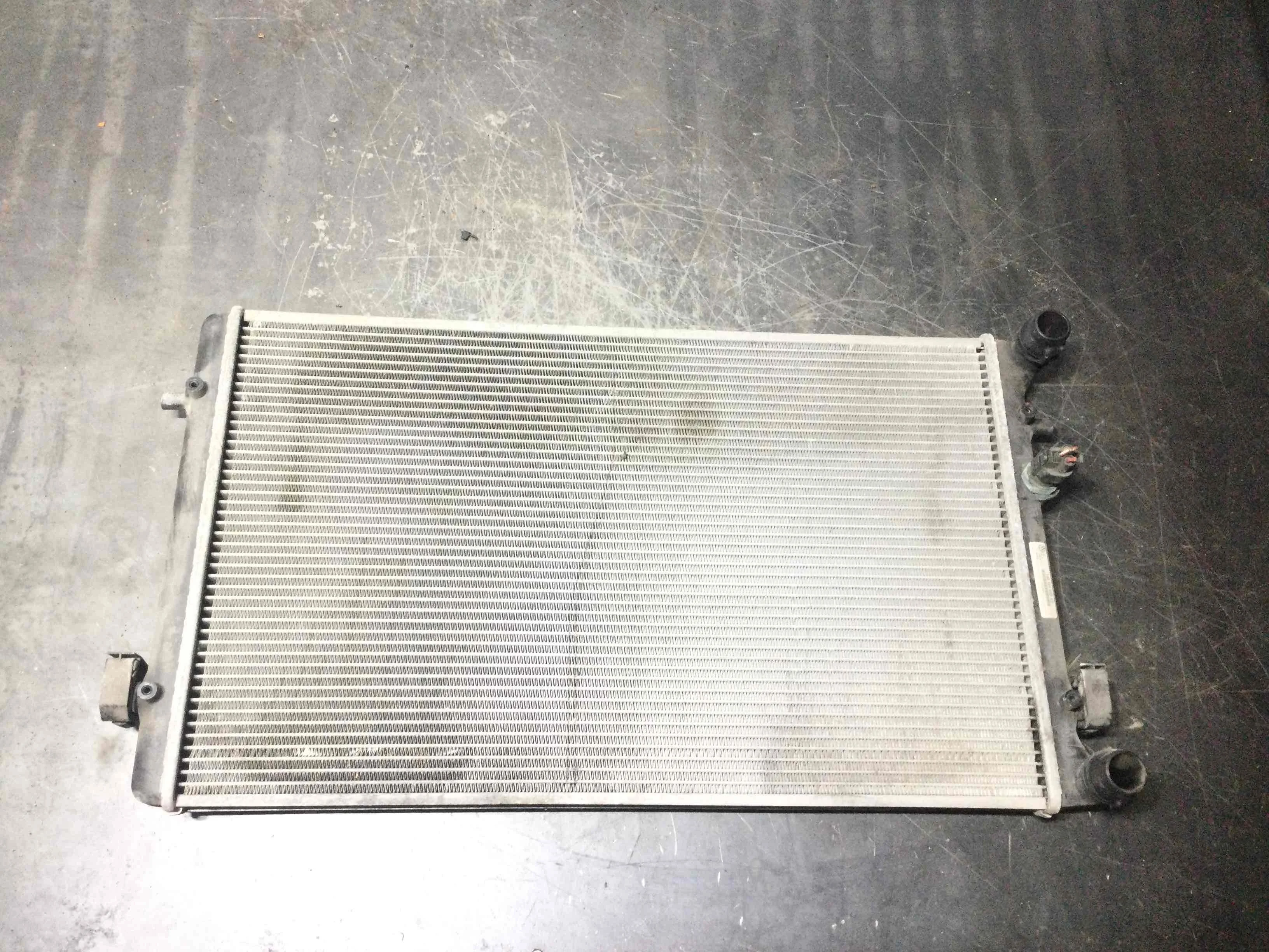 Радиатор (основной) Volkswagen Bora Bora (1J) 1998 - 2005 дизель 1.9 td Механика Седан