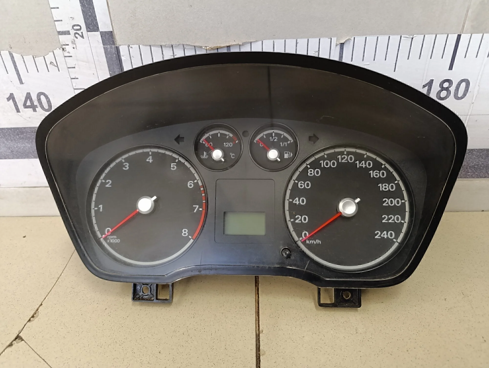 Панель приборов Focus II 2005-2008