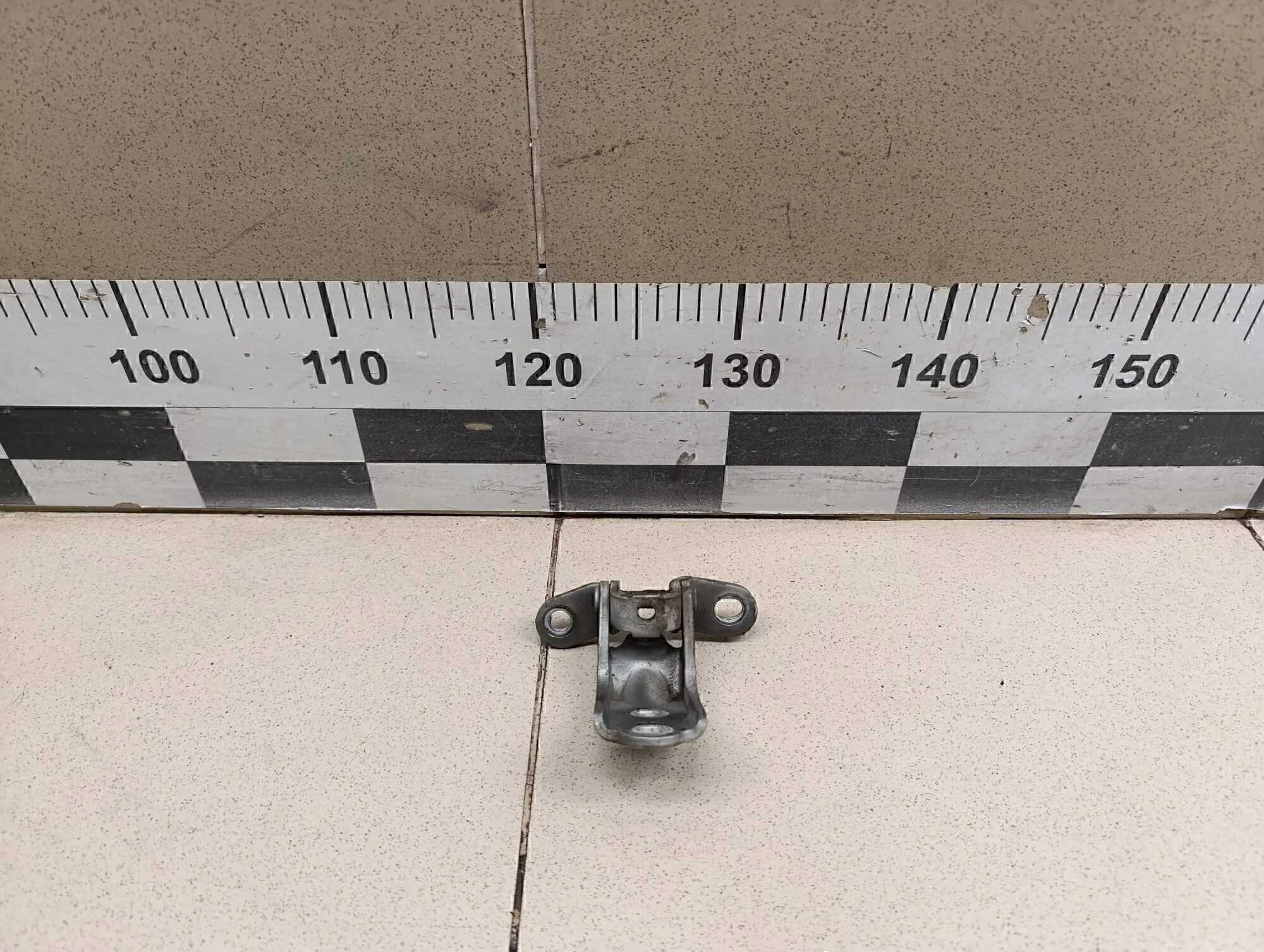 Петля двери Tucson 2004-2010