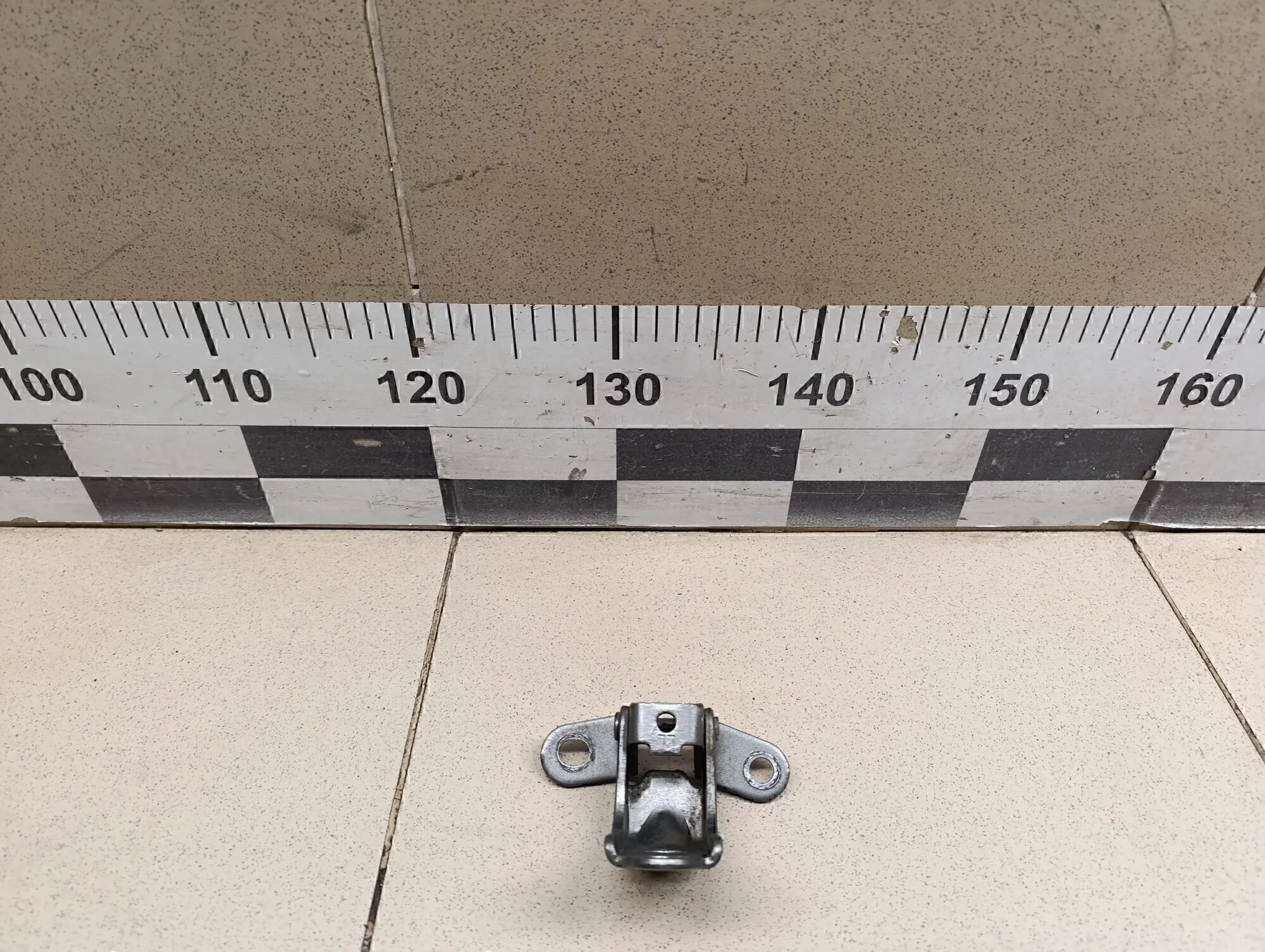 Петля двери Ceed 2007- 2012