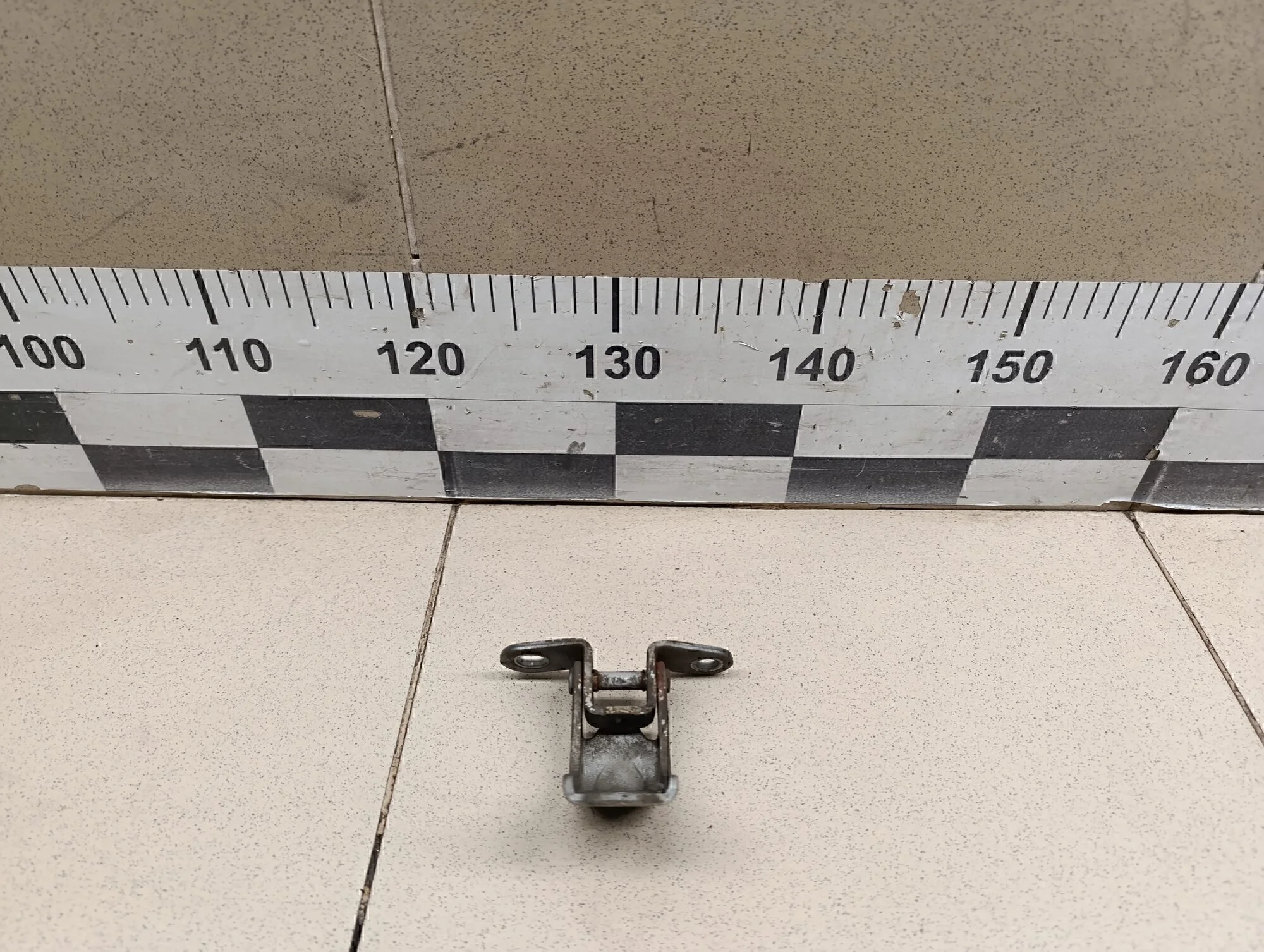 Петля двери Ceed 2007- 2012