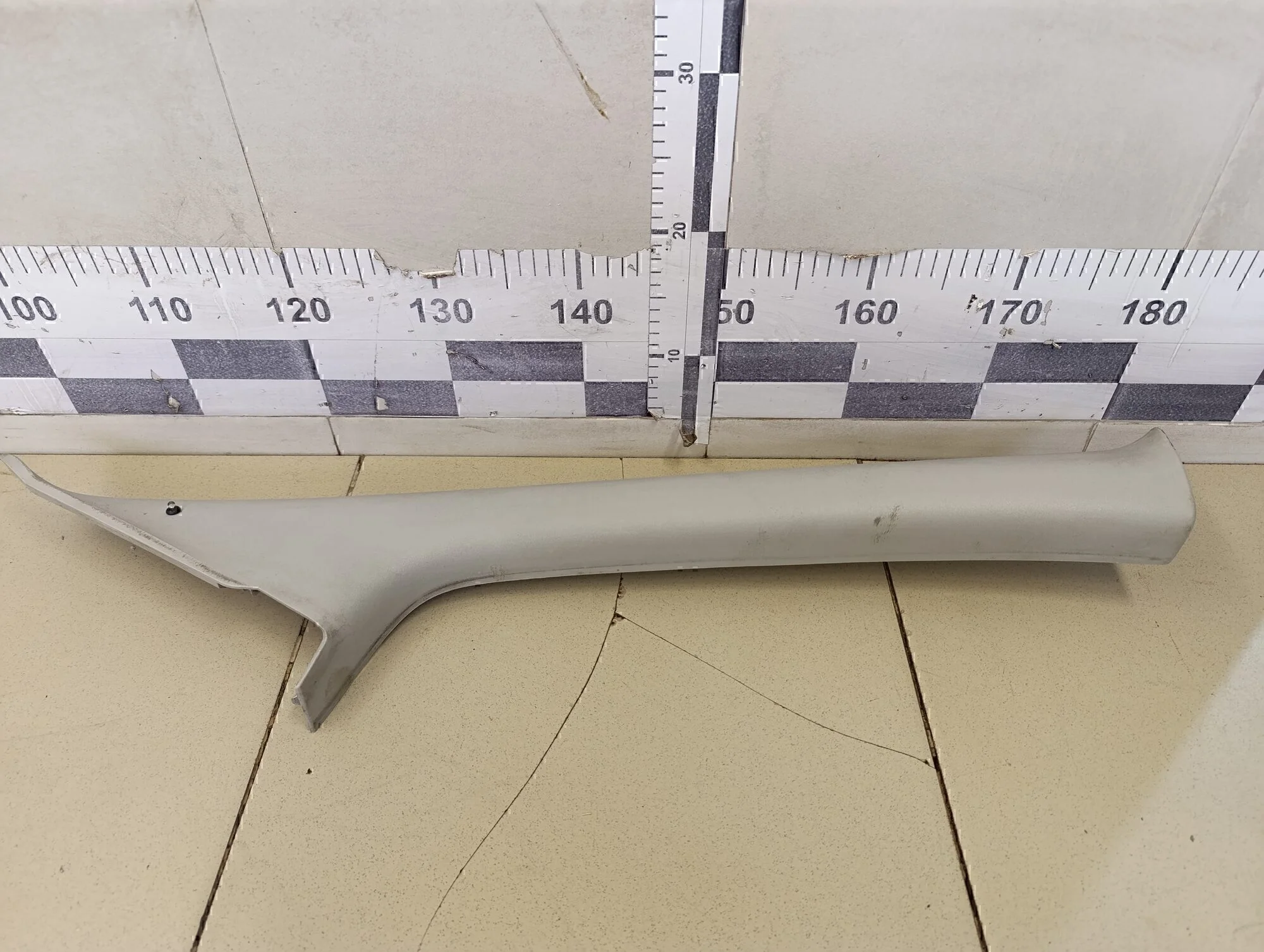 Обшивка стойки Focus II 2005-2008